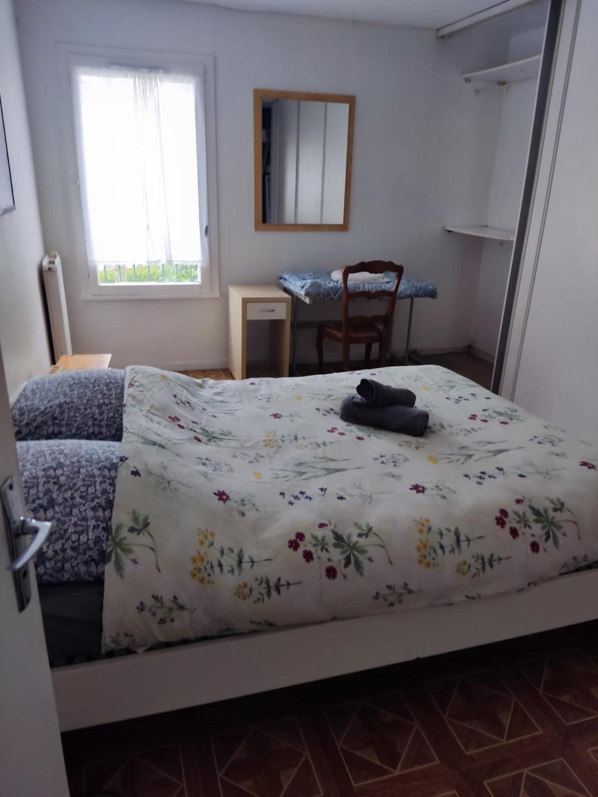 Maison De Ville 102M2 3 Chambres Монтини-льо-Бретоньо Екстериор снимка