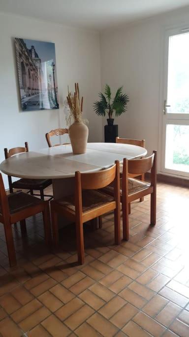 Maison De Ville 102M2 3 Chambres Монтини-льо-Бретоньо Екстериор снимка