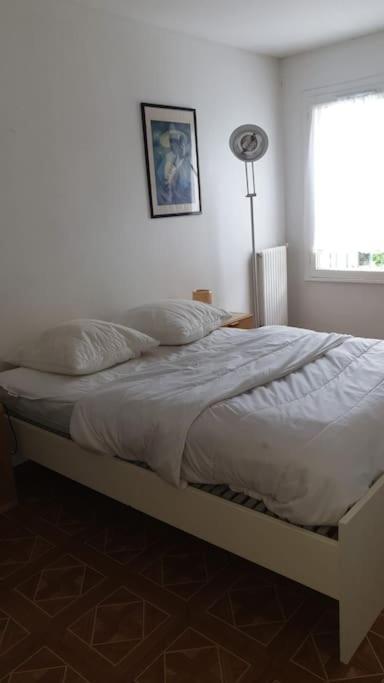 Maison De Ville 102M2 3 Chambres Монтини-льо-Бретоньо Екстериор снимка