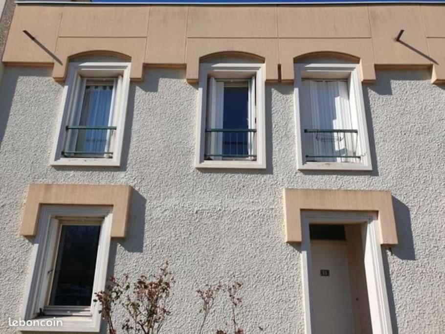 Maison De Ville 102M2 3 Chambres Монтини-льо-Бретоньо Екстериор снимка